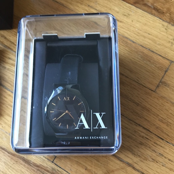 Armani watch - Picture 3 of 3